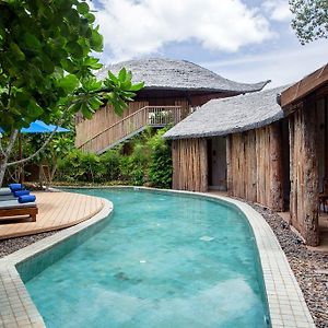 Pool Access Villa 24 Hours of Room